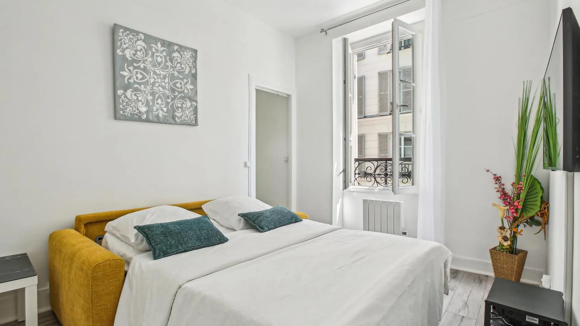 Chic And Comfortable Apart Paris 0*,  França
