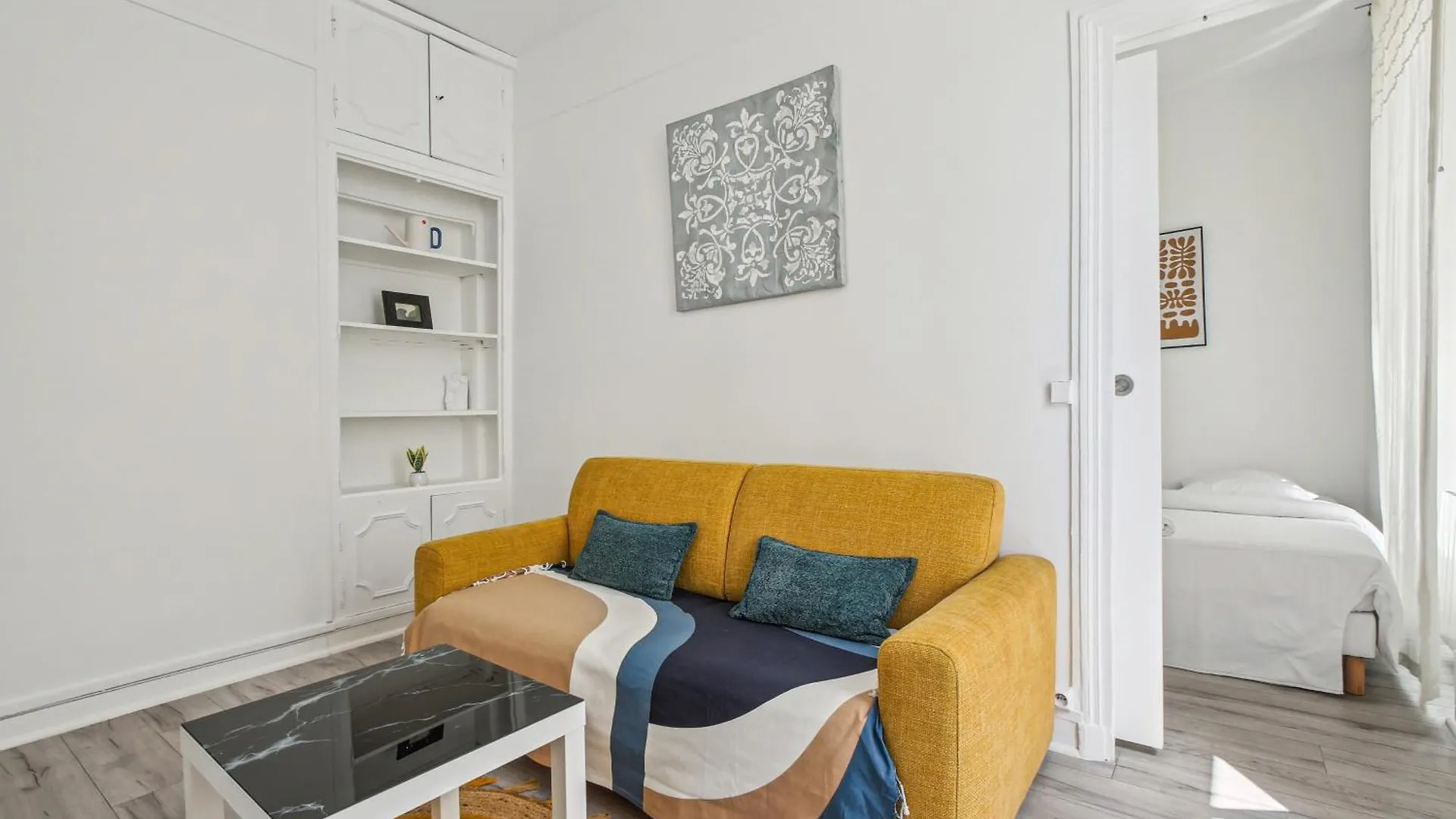 פריז Chic And Comfortable Apart